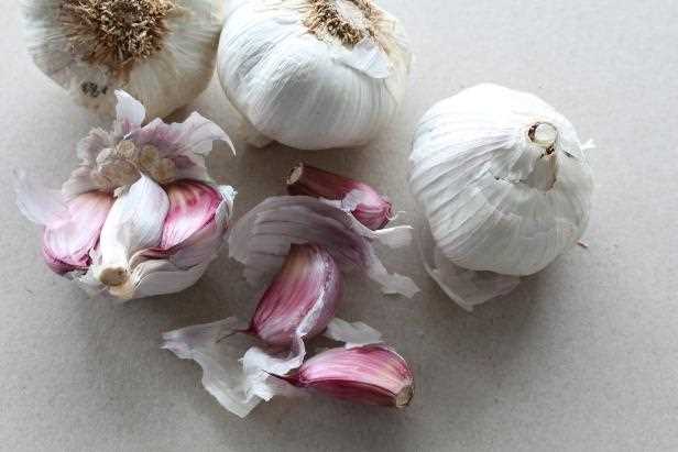 5. Dipping Bread in Garlic Oil