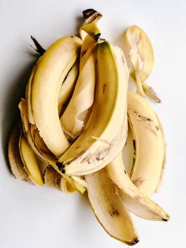 How to Make Banana Peel Fertiliser